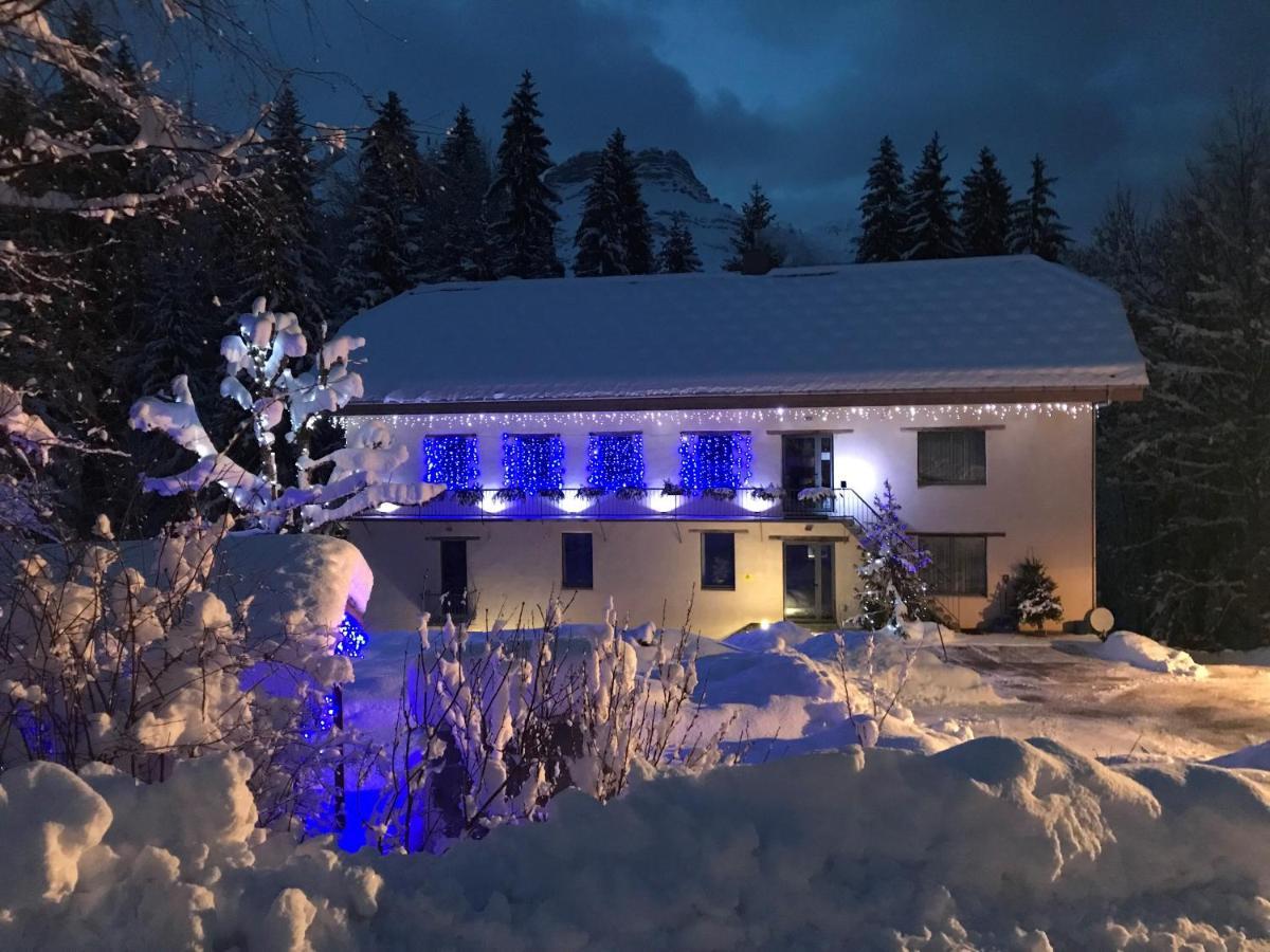 Vila Le Moulin Des Olirics Sallanches Exteriér fotografie